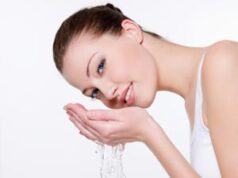 I consigli per avere un viso fresco e radioso “acqua e sapone”
