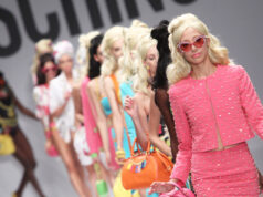 “Plastic Fantastic”: la nuova collezione di Moschino e Jeremy Scott