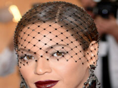 Tendenze make up Natale 2014: rossetto scuro, ecco come abbinarlo