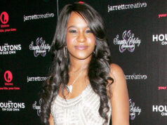 Bobbi Kristina torna a casa per morire in pace