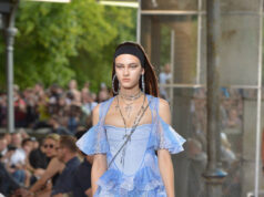 Givenchy apre la sua sfilata al pubblico