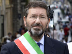 Marino si dimette, l’annuncio via Facebook. Totoscommesse sul sostituto