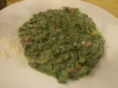 Spatzle spinaci e speck: un piatto tipico del Trentino