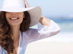 Consigli per mantenere i capelli sani e belli d’estate