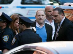Harvey Weinstein arrestato: si è consegnato alla polizia di New York Weinstein