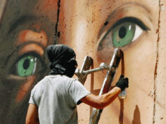 Napoli, aggredito lo street artist Jorit da un esponente di estrema destra (VIDEO) jorit