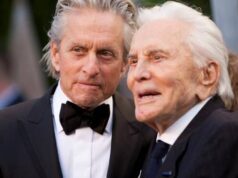 È morto Kirk Douglas, aveva 103 anni morto kirk douglas