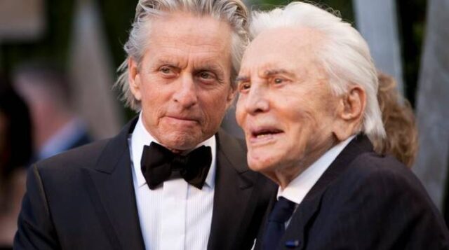 morto kirk douglas